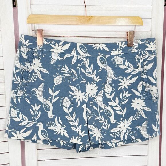 Loft Floral Peacock Bird Ruffle Pocket Riviera Chino Shorts Blue White Size 4 - Picture 1 of 13